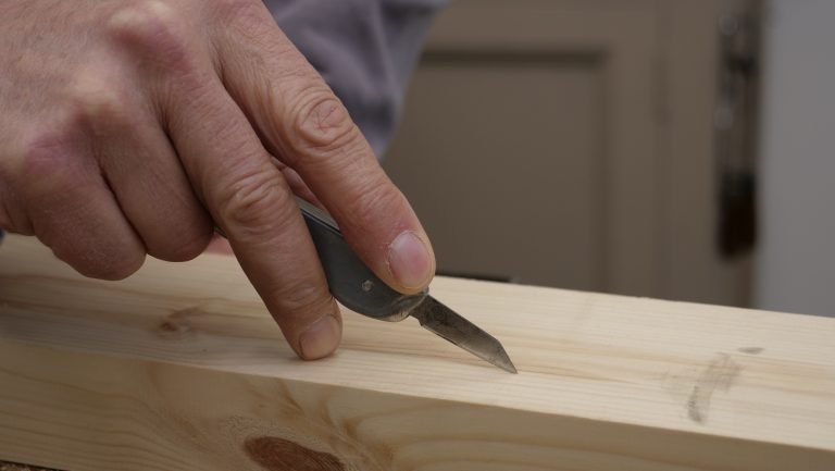 Using a Woodworker’s Knife