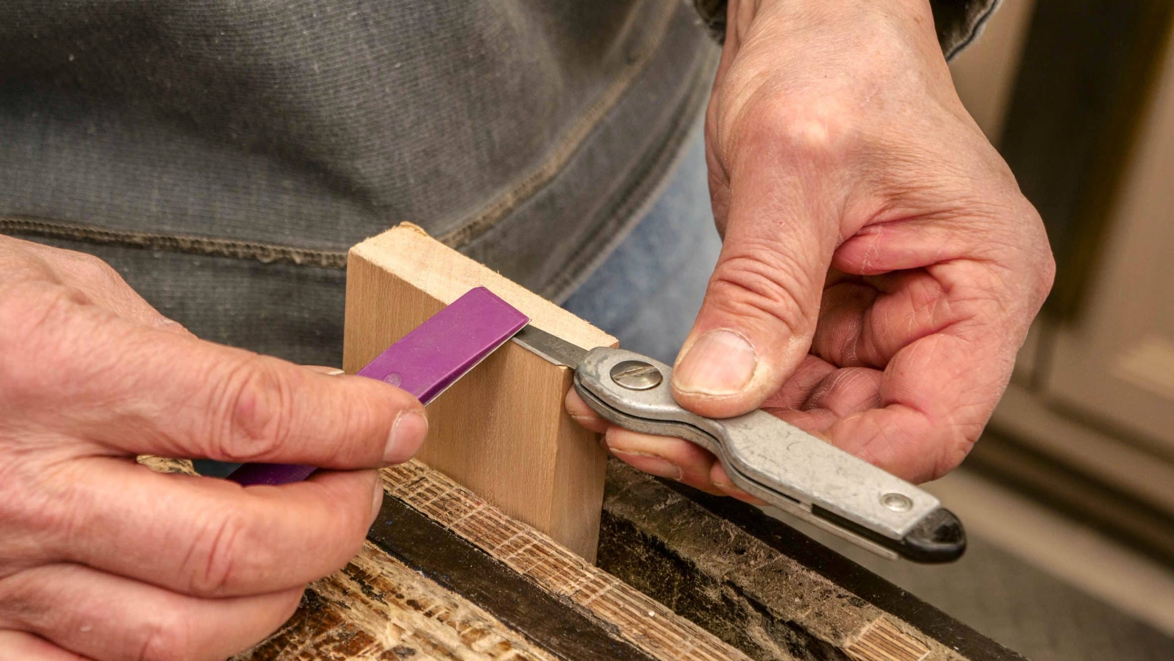 Sharpening a Woodworker s Knife Setting Up and 