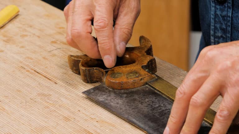 10 Quick Woodworking Tips (03).00_00_53_03.Still010