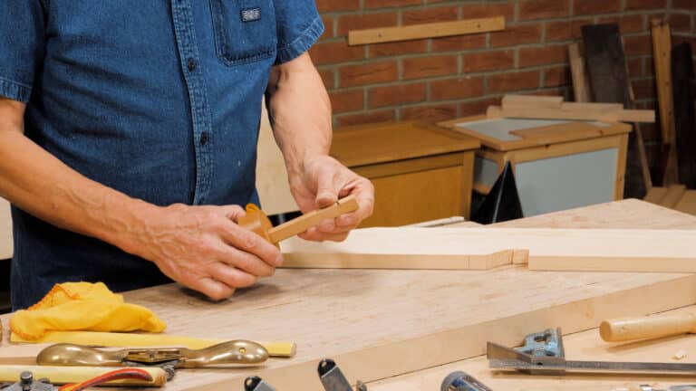 10 Quick Woodworking Tips (03).00_01_26_07.Still015