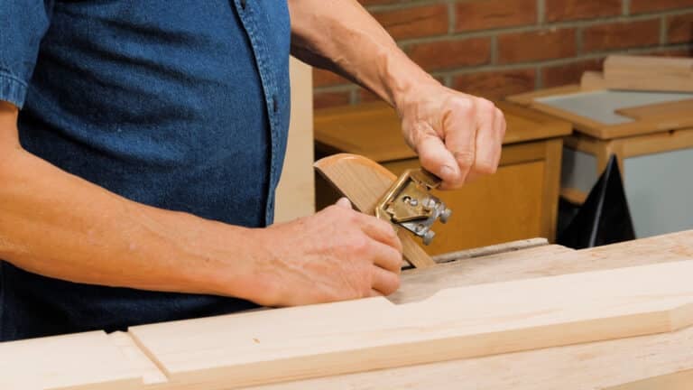 10 Quick Woodworking Tips (03).00_02_30_25.Still021
